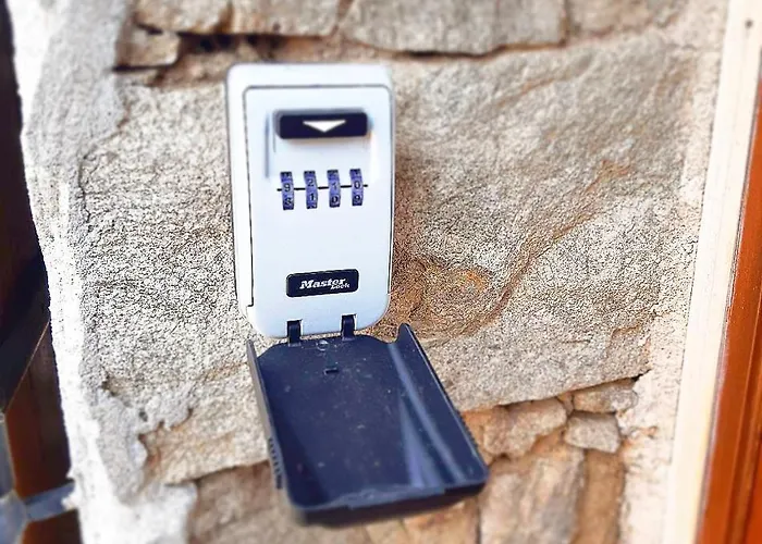 Holiday home Des Fauvettes